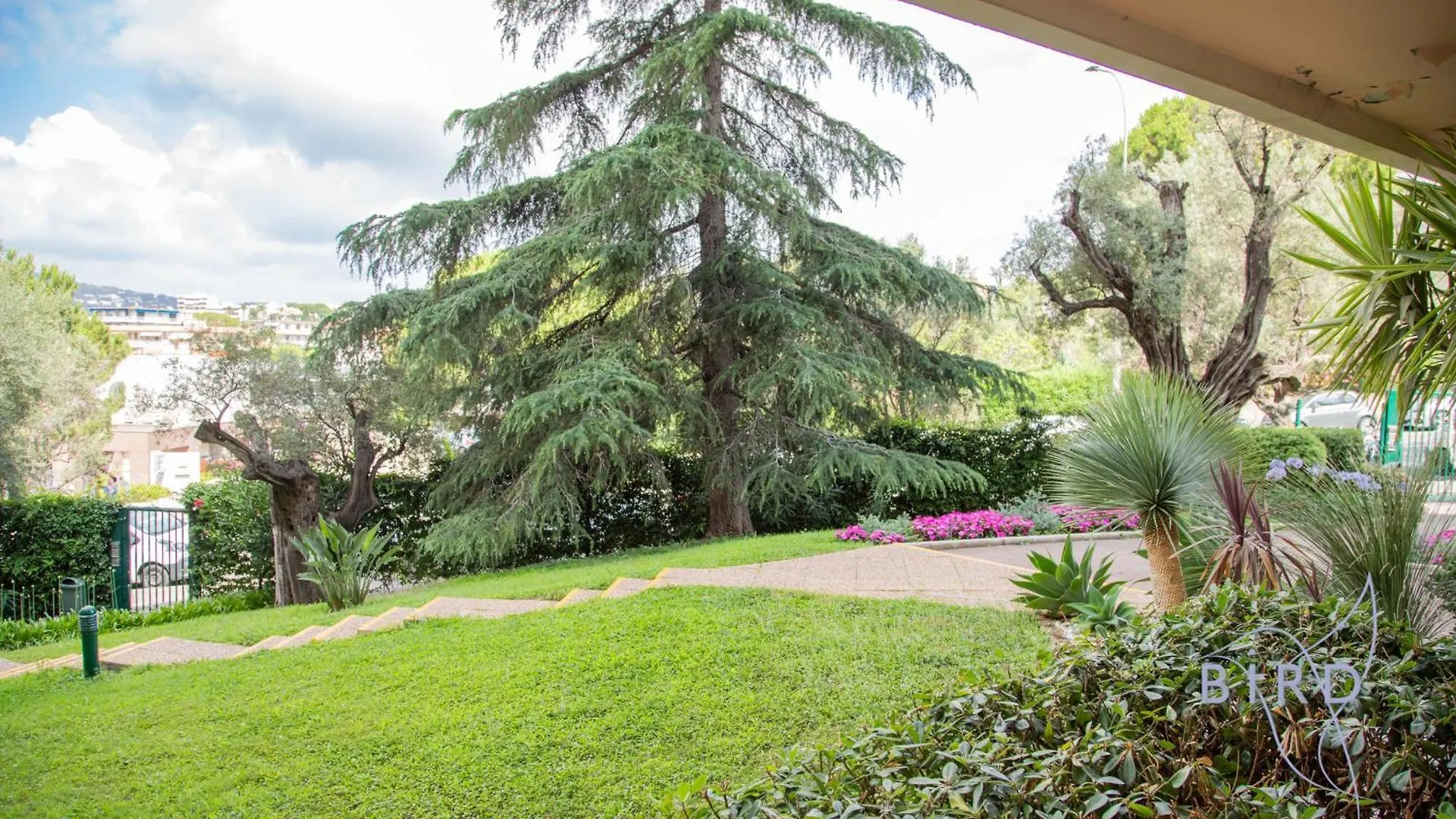 Nice Flat With Hot Pool Juan-les-Pins 0*,  France