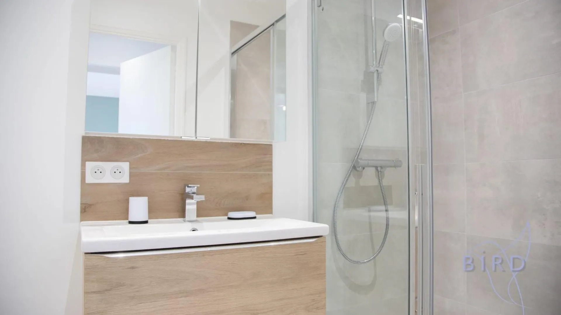 Nice Flat With Hot Pool Juan-les-Pins 0*,