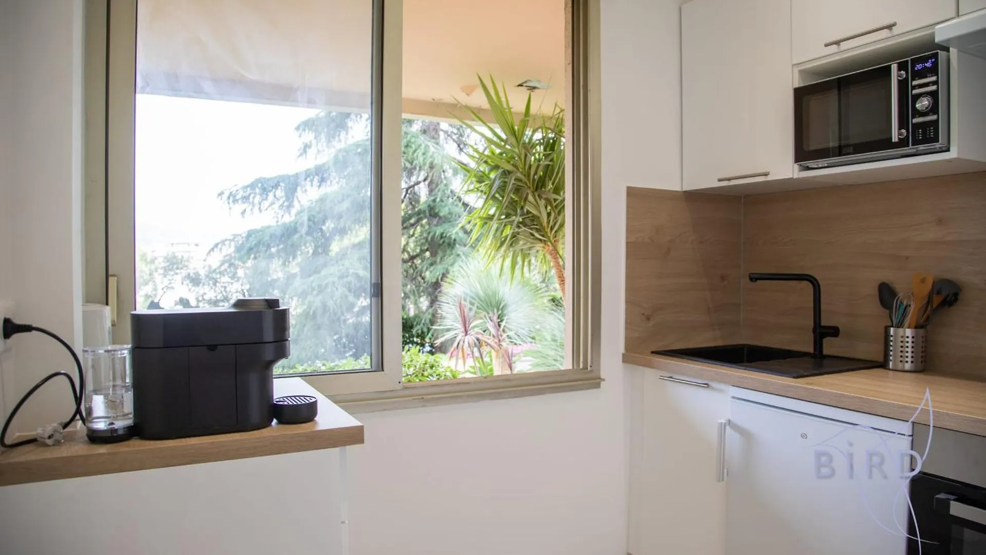 Nice Flat With Hot Pool Juan-les-Pins Apartment