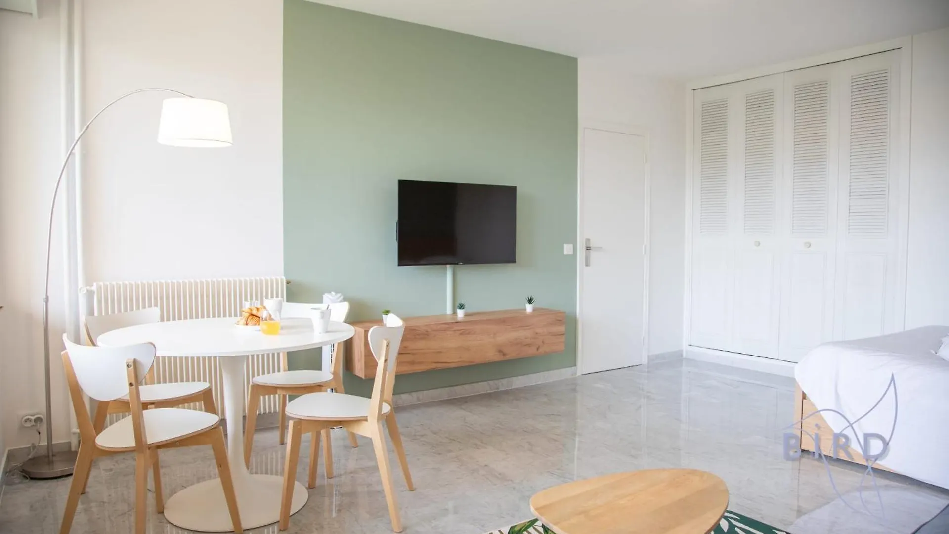 Apartment Nice Flat With Hot Pool Juan-les-Pins France